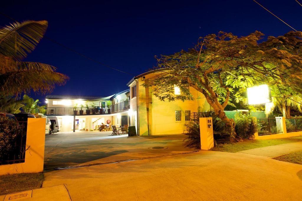 Caloundra Backpackers Vandrehjem Eksteriør billede