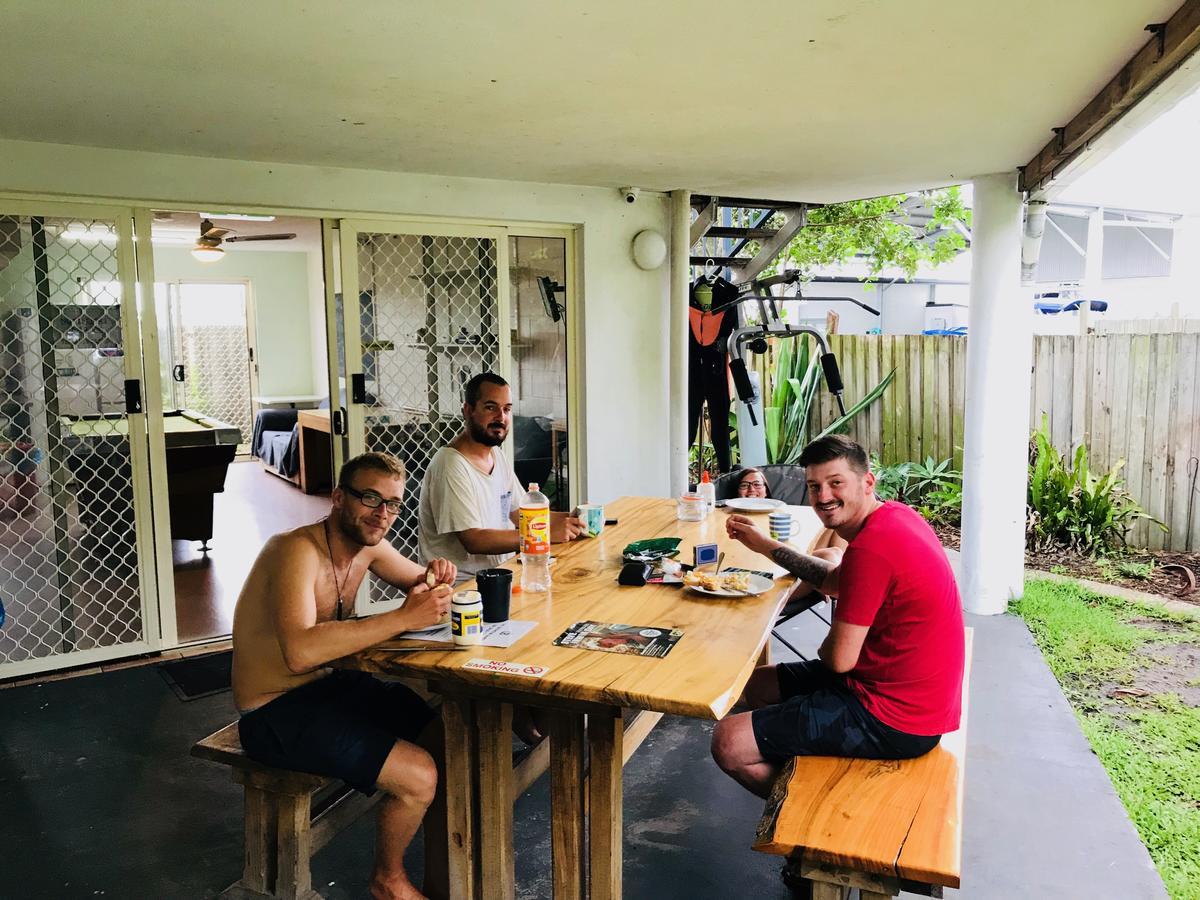 Caloundra Backpackers Vandrehjem Eksteriør billede